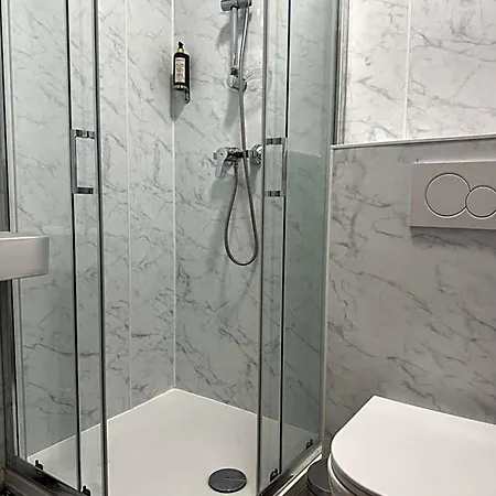 Montmartre - Nouvellement Renove 2*