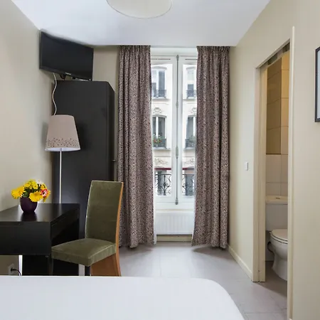 Montmartre מלון 3*