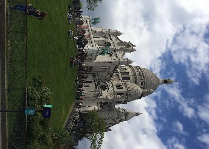 Montmartre Otel 2*